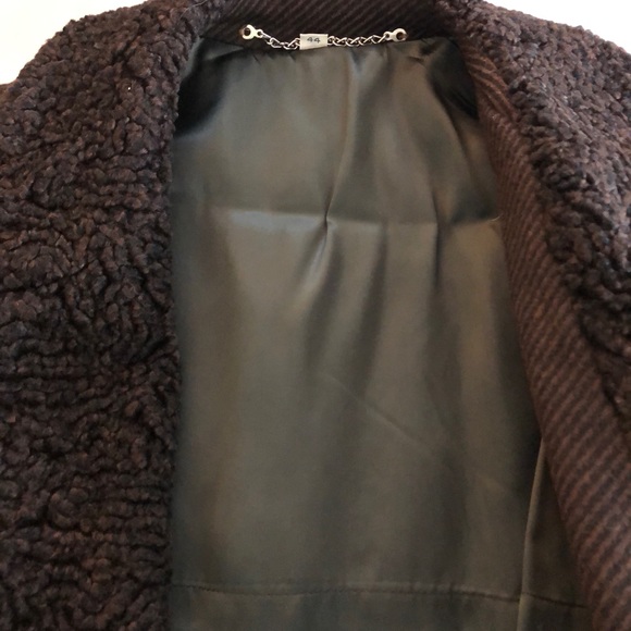 Men’s Classic Wool Coat - Picture 5 of 5